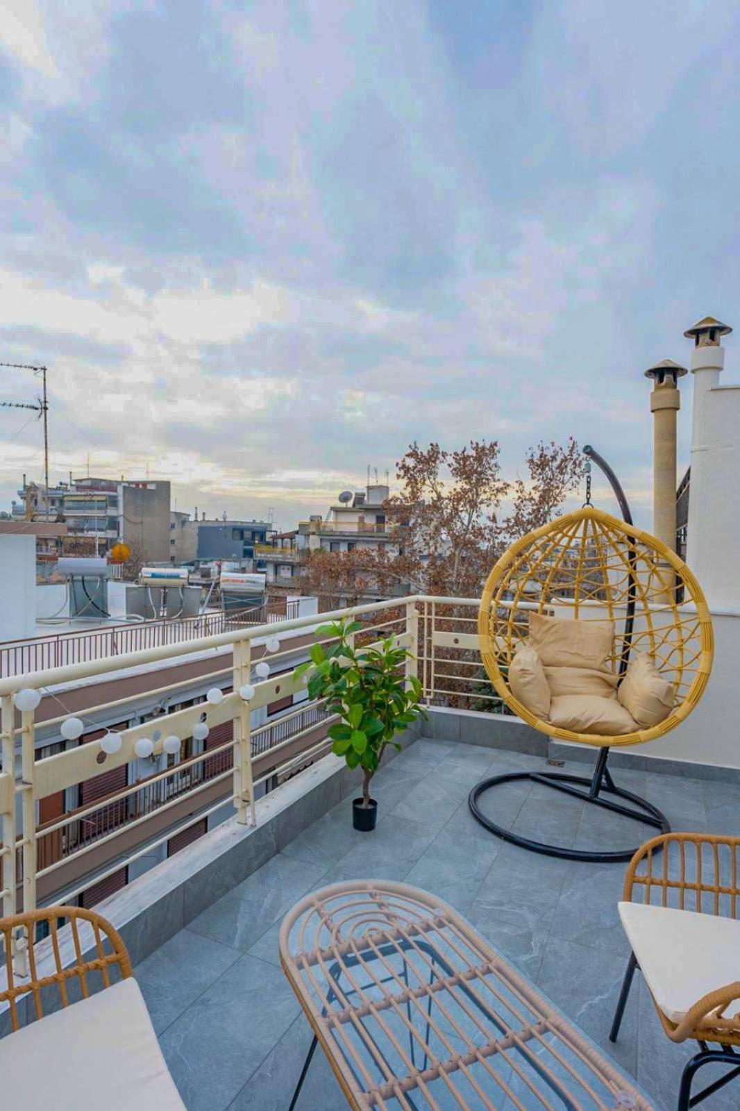 Pomegranate Luxury Penthouse Maisonette With Beautiful Terrace & Free Parking By Binobi ! * 塞萨洛尼基