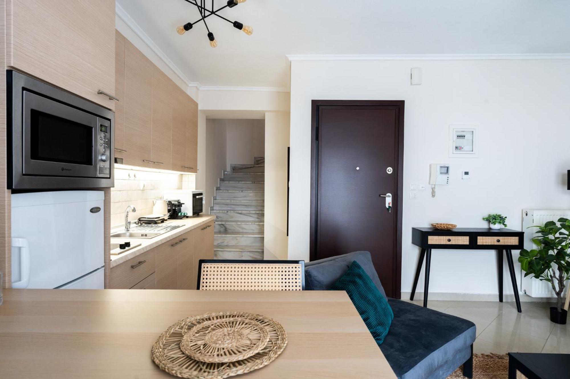 公寓 Pomegranate Luxury Penthouse Maisonette With Beautiful Terrace & Free Parking By Binobi ! 塞萨洛尼基